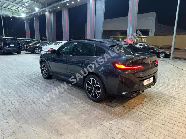 2022 بي ام دبليو الفئة اكس 4