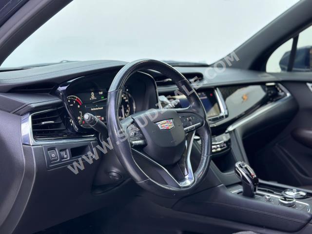 2021 كاديلاك اكس تي 6