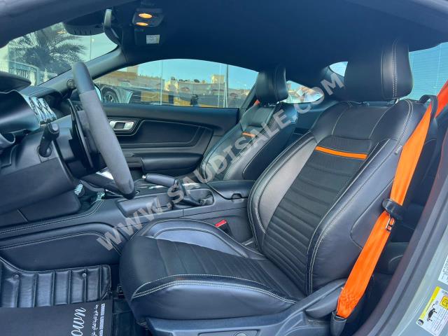 2021 فورد موستانغ ماك 1