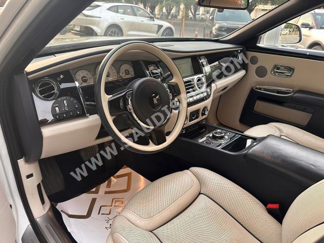 2017 رولز رويس قوست