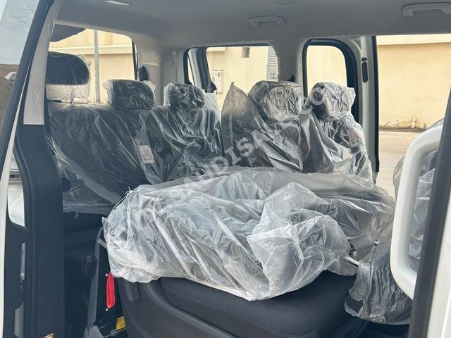 2022 هيونداي ستاريا