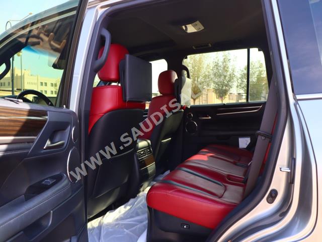 2018 لكزس إل إكس 570 اس