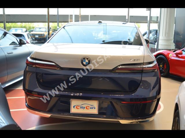 2023 بي ام دبليو الفئة السابعة 735 إل أي