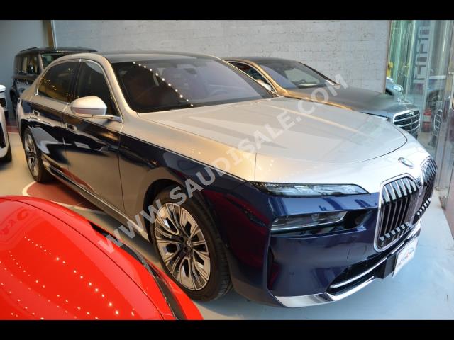 2023 بي ام دبليو الفئة السابعة 735 إل أي