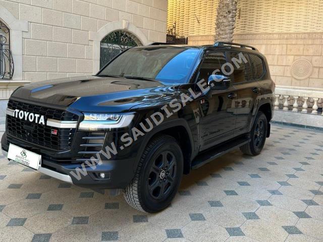 2023 تويوتا لاند كروزر جي ار سبورت