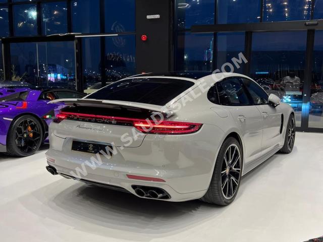 2018 بورش بانميرا توربو