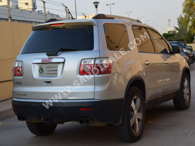2010 GMC Acadia