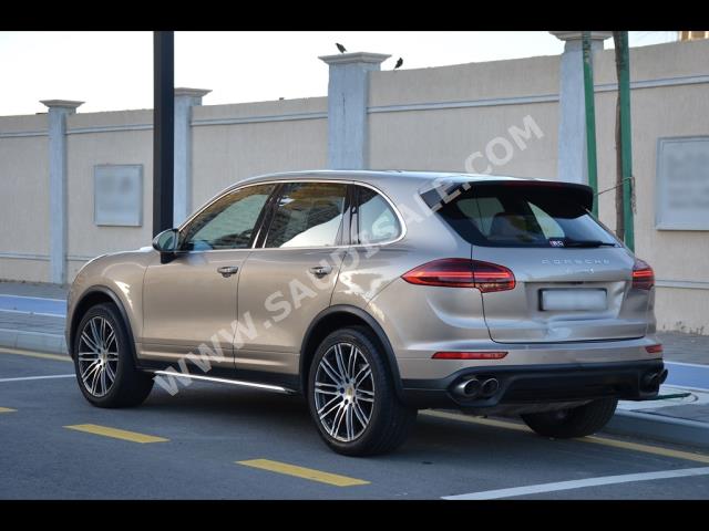 2016 بورش كايين اس