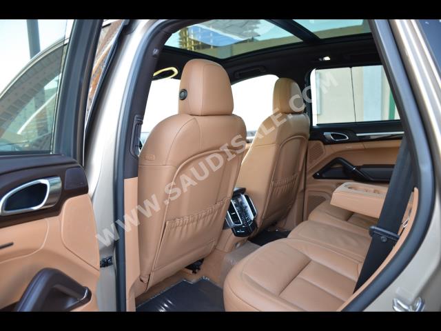 2016 بورش كايين اس