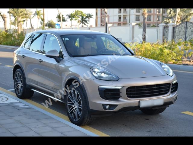 2016 بورش كايين اس