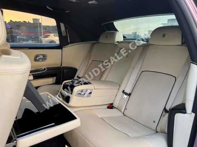 2014 رولز رويس قوست