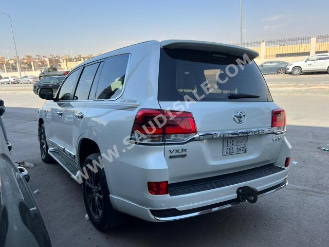 2021 تويوتا لاند كروزر في اكس ار