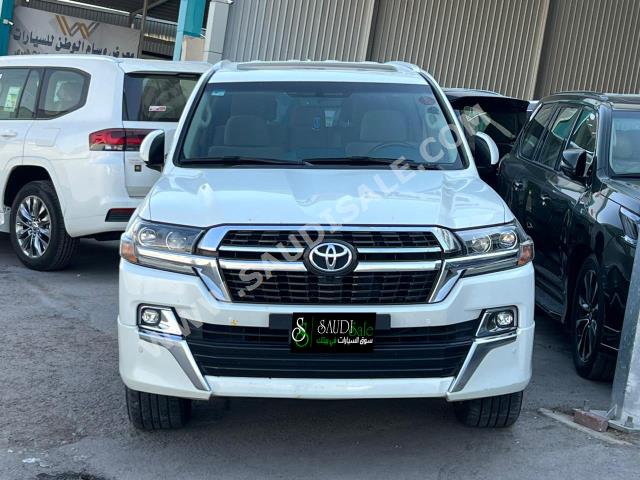 2021 تويوتا لاند كروزر في اكس ار