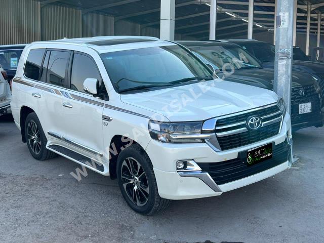 2021 تويوتا لاند كروزر في اكس ار