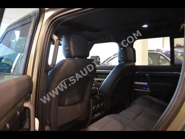 2023 لاند روفر ديفيندر اتش اس اي