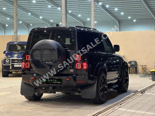 2021 لاند روفر ديفيندر اكس