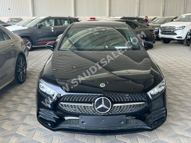 2022 مرسيدس - بنز أي 200