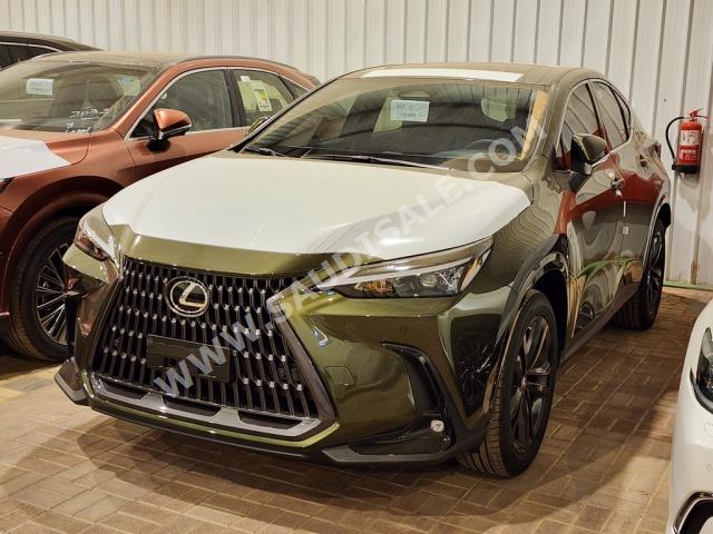 2024 لكزس إن إكس 350