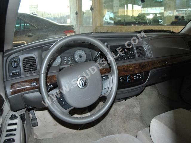 2010 Mercury Grand Marquis