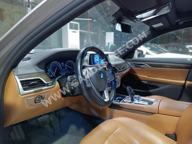 2018 بي ام دبليو الفئة السابعة 730 إل أي