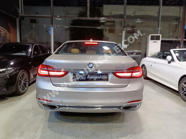 2018 بي ام دبليو الفئة السابعة 730 إل أي