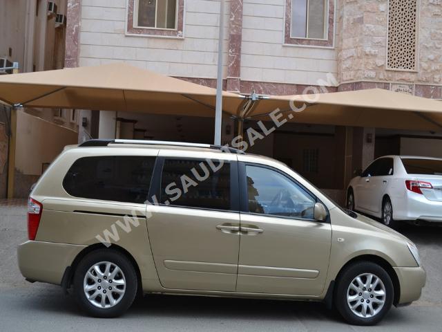 2010 Kia Carnival
