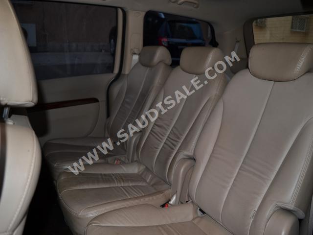 2010 Kia Carnival