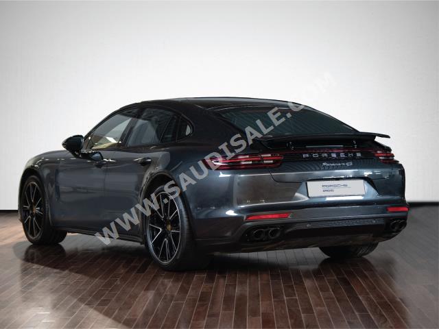 2019 Porsche Panamera 4S