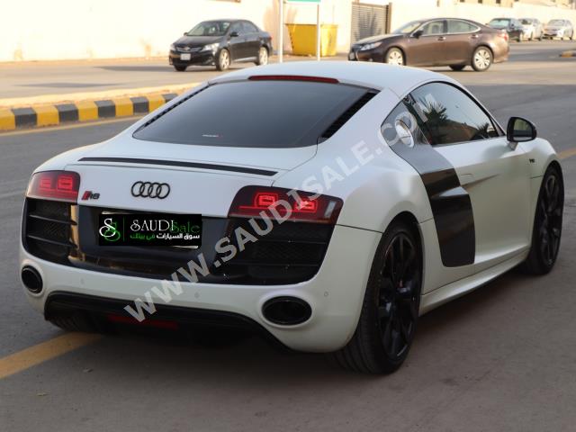 2011 اودي ار 8