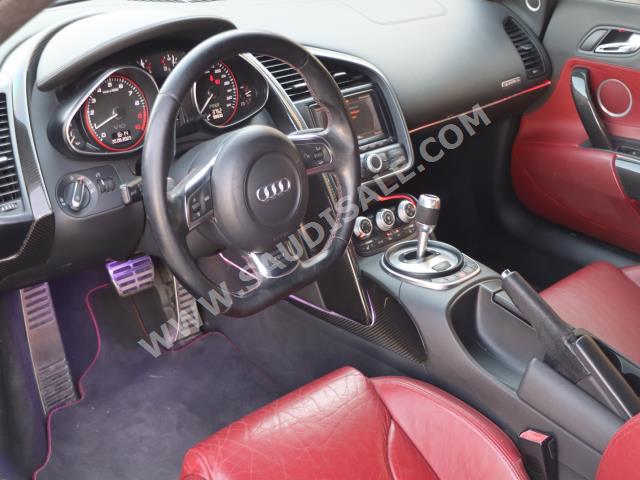 2011 اودي ار 8