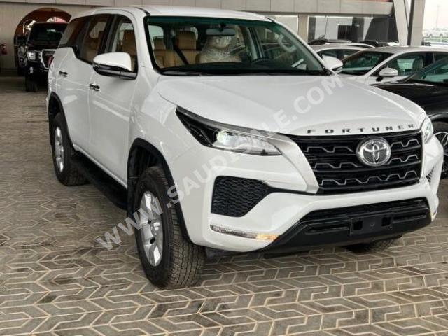 2023 تويوتا فورشنر جي اكس