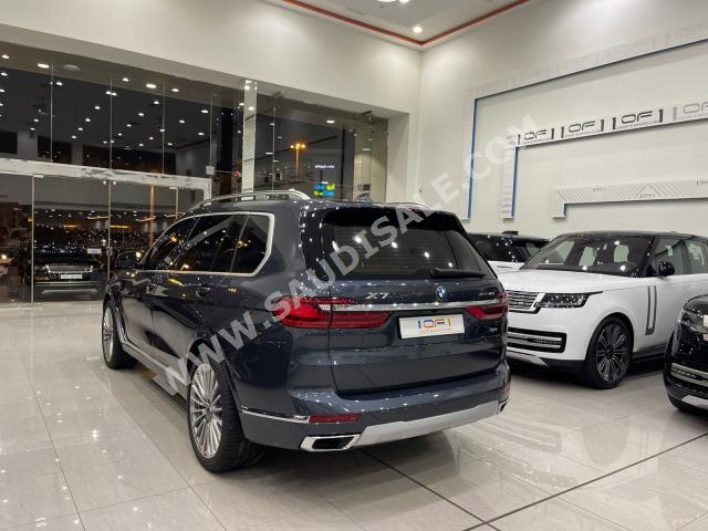 2022 بي ام دبليو الفئة اكس 7