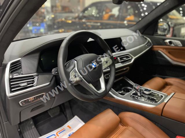 2022 بي ام دبليو الفئة اكس 7