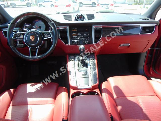 2015 Porsche Macan S
