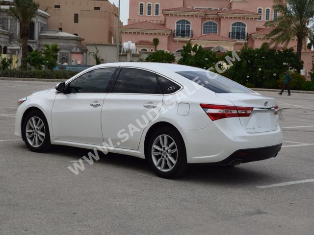 2013 تويوتا افالون اكس ال