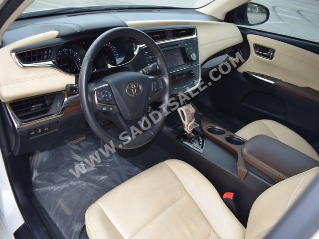 2013 تويوتا افالون اكس ال