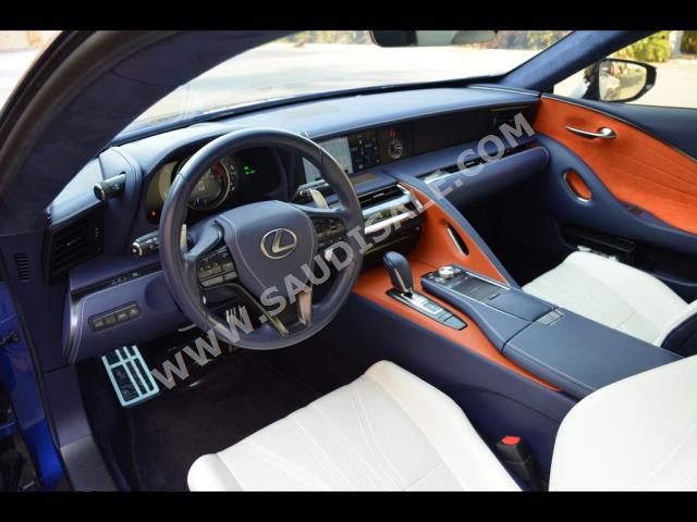 2018 لكزس إل سي 500