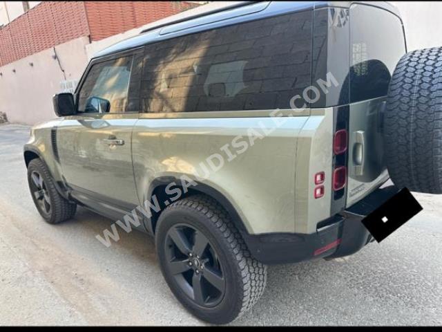 2021 لاند روفر ديفيندر