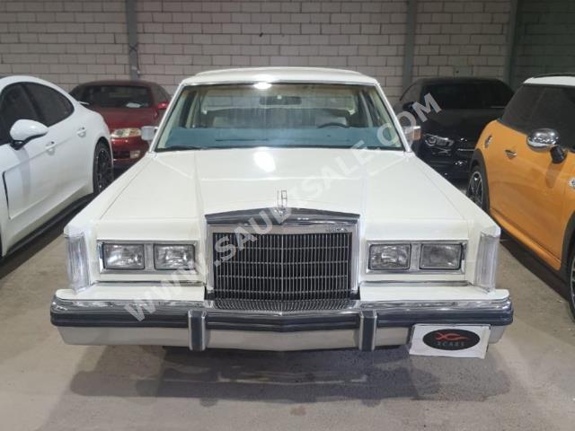 1989 لنكولن تاون كار