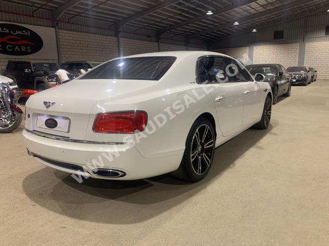 2014 بنتلي كونتيننتل فلاينج سبير