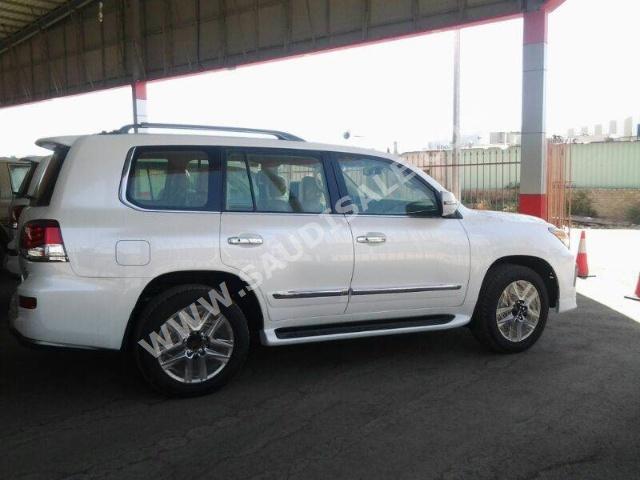 2014 Lexus LX 570
