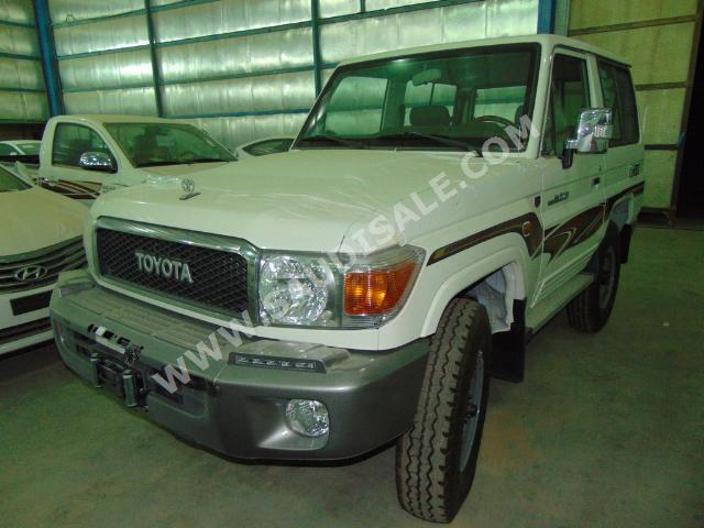 2015 تويوتا لاند كروزر ربع