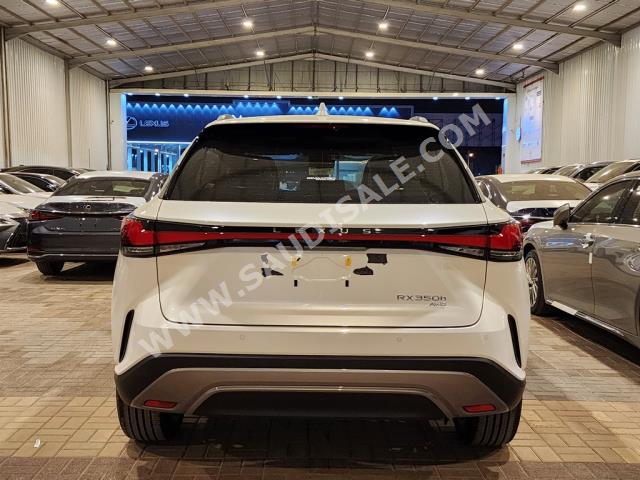 2024 لكزس أر إكس 350