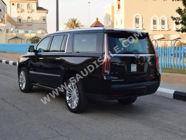2018 Cadillac Escalade Platinum