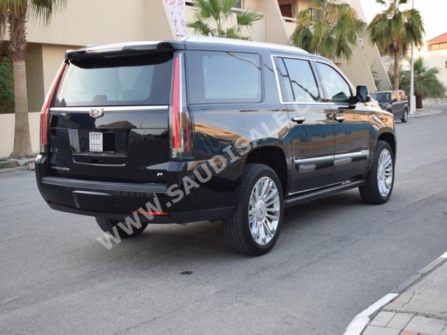 2018 Cadillac Escalade Platinum