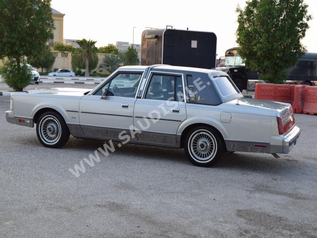 1986 Lincoln Town Car