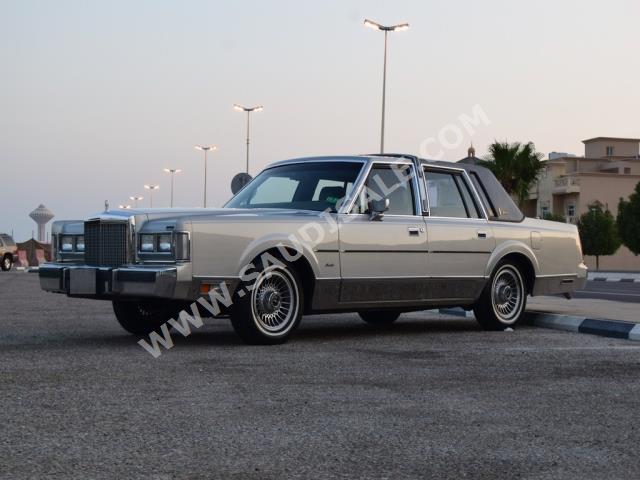 1986 Lincoln Town Car