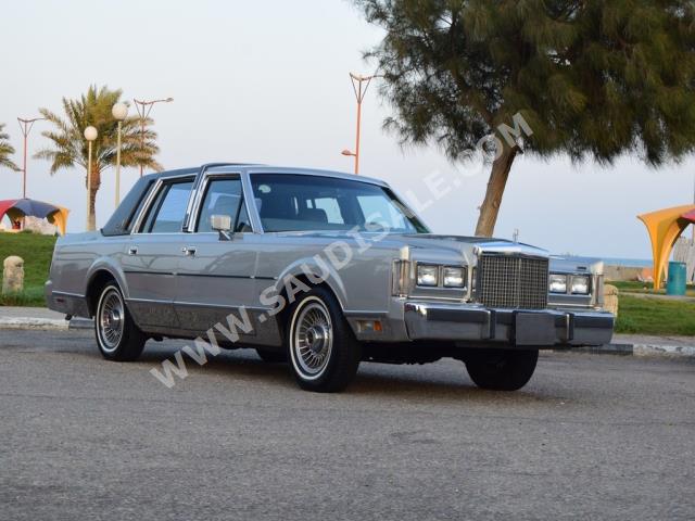 1986 Lincoln Town Car