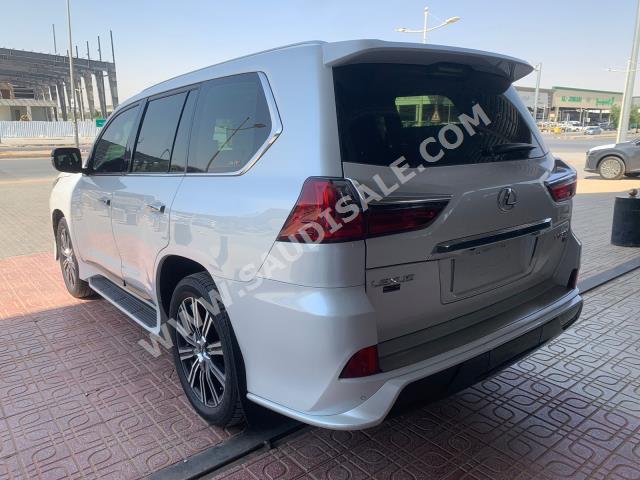 2020 لكزس إل إكس 570 اس