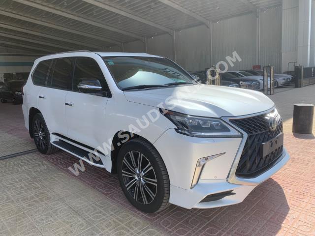 2020 لكزس إل إكس 570 اس